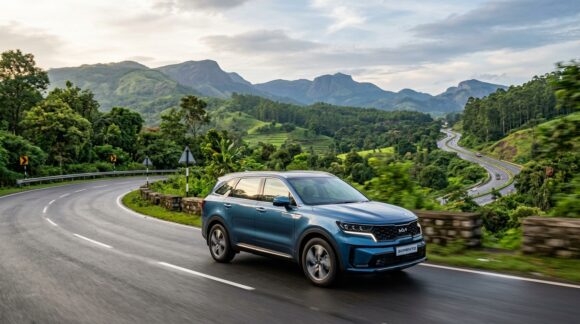 Kia Sorento Strong Hybrid SUV driving on Indian highway